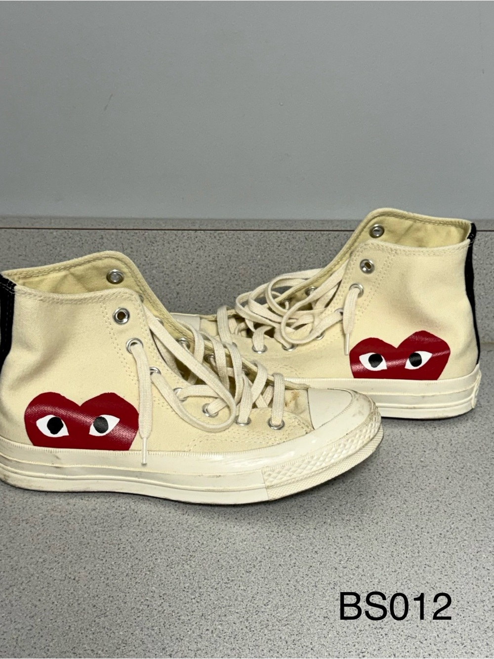 Converse x CDG PLAY Chuck 70 High Milk Red Heart Women's 7 Men's 5